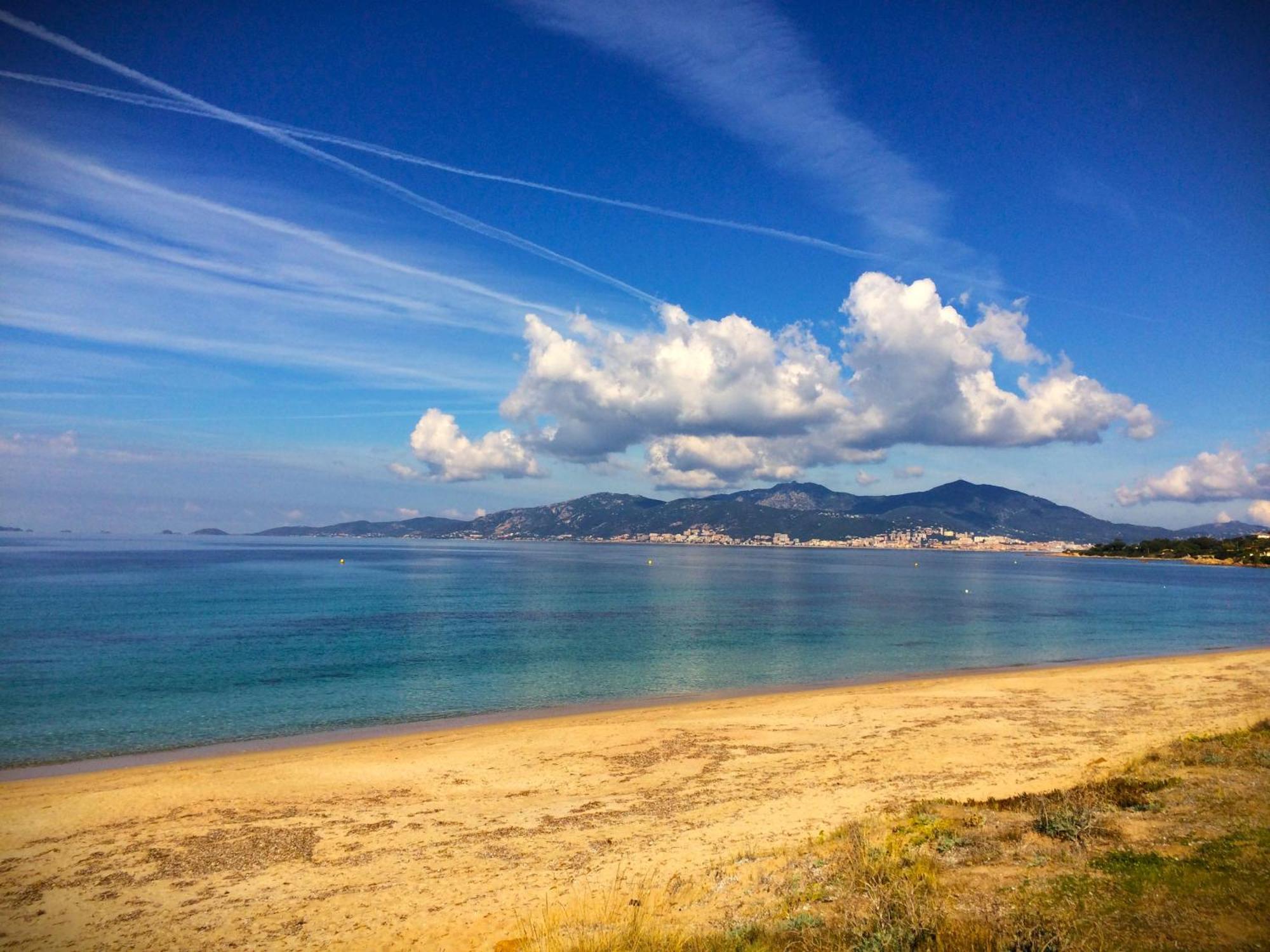 Grand T2 Standing Ajaccio Proche Centre Et Plages Vue Panoramique Parking Prive Екстериор снимка