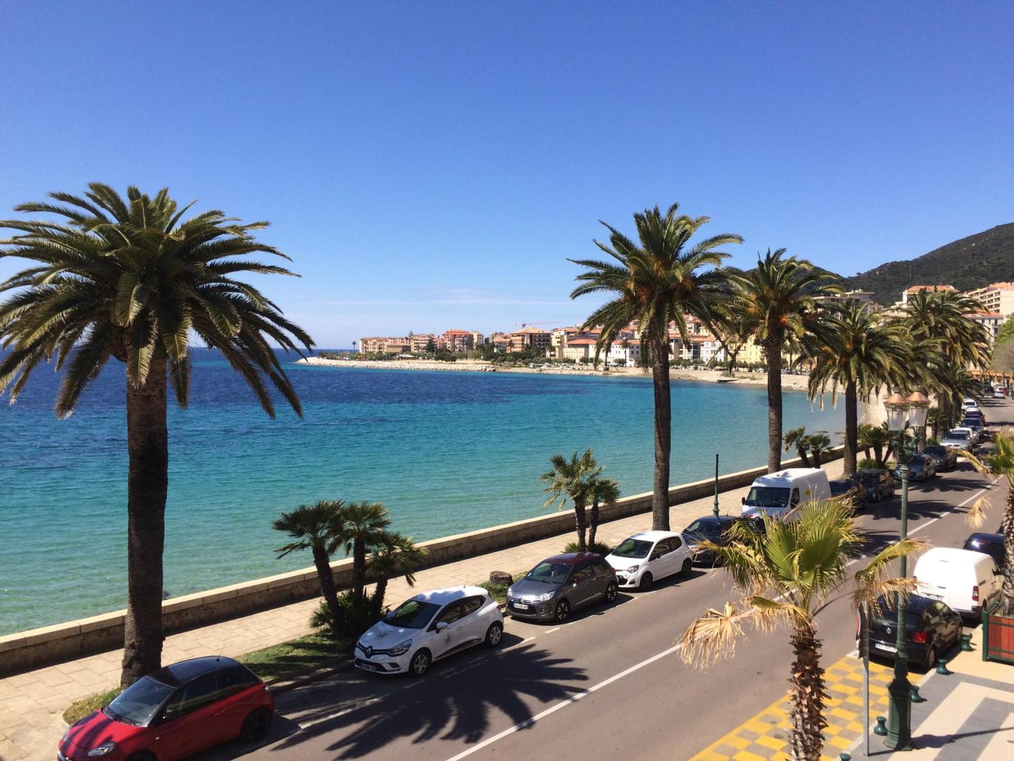 Grand T2 Standing Ajaccio Proche Centre Et Plages Vue Panoramique Parking Prive Екстериор снимка