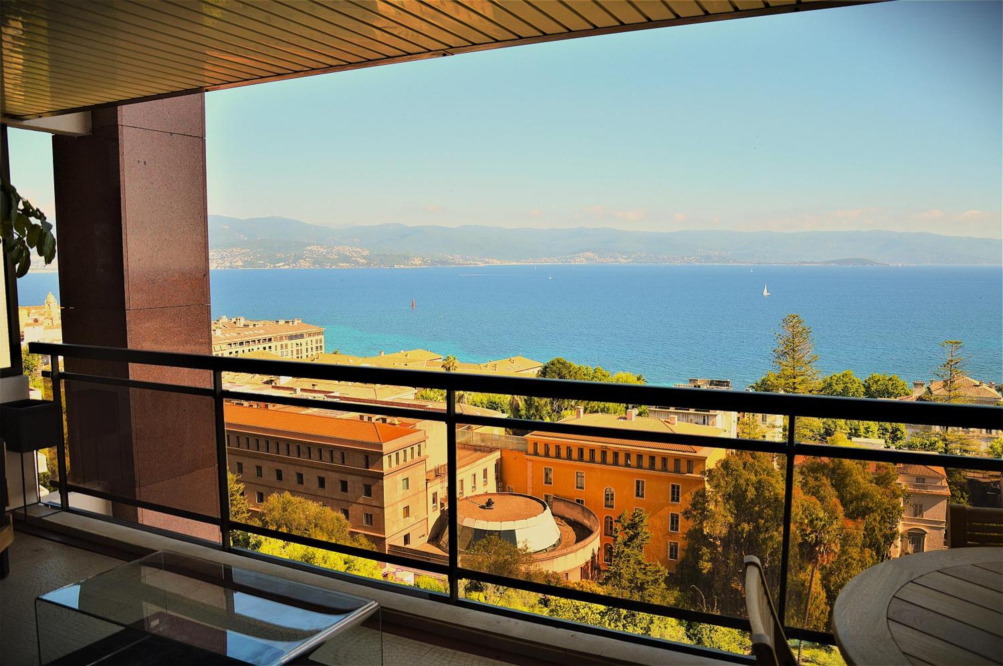 Grand T2 Standing Ajaccio Proche Centre Et Plages Vue Panoramique Parking Prive Екстериор снимка